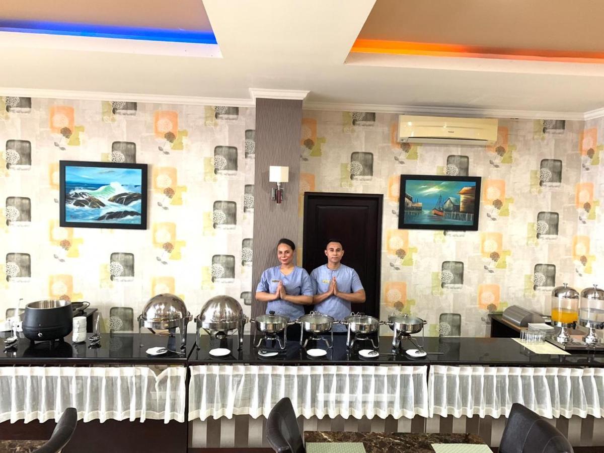 Pacific Hotel Амбон Екстериор снимка